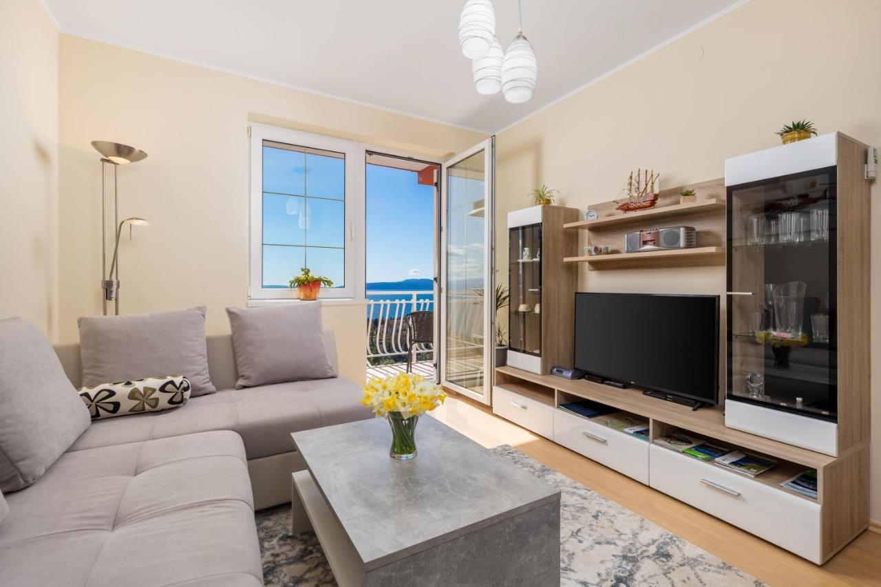 Appartamento Barbara, Sea View With Terrace Near Opatija